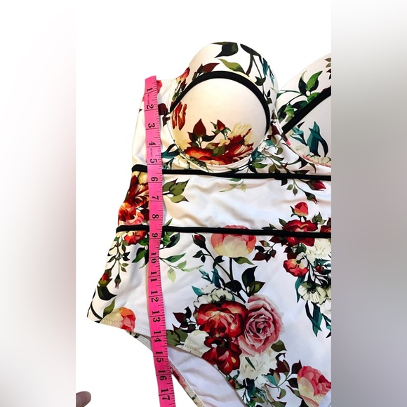 Cupshe swimsuit in 1X Floral One Piece NWT - Picture 4 of 4